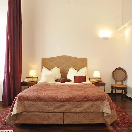 Hotel Schloss Leopoldskron 3*