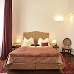 Hotel Schloss Leopoldskron 3*